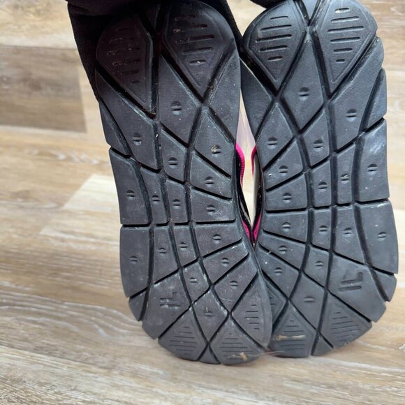 Fila  Memory Foam Black/Pink Thong Sandals Women's Size 9.5 - Picture 4 of 6